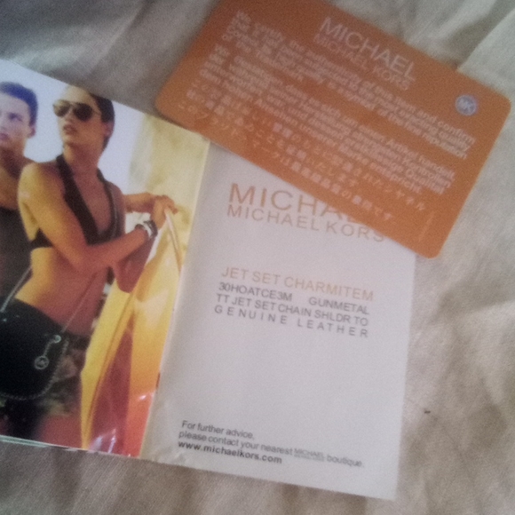 original Michael kors wallet New never used receipt and card of authenticity main image 5